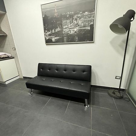 Napoli Centro Casa Con Due Camere E Cucina エクステリア 写真