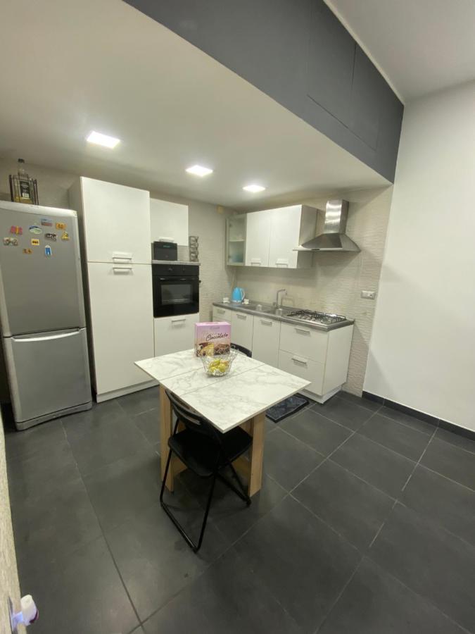 Napoli Centro Casa Con Due Camere E Cucina エクステリア 写真